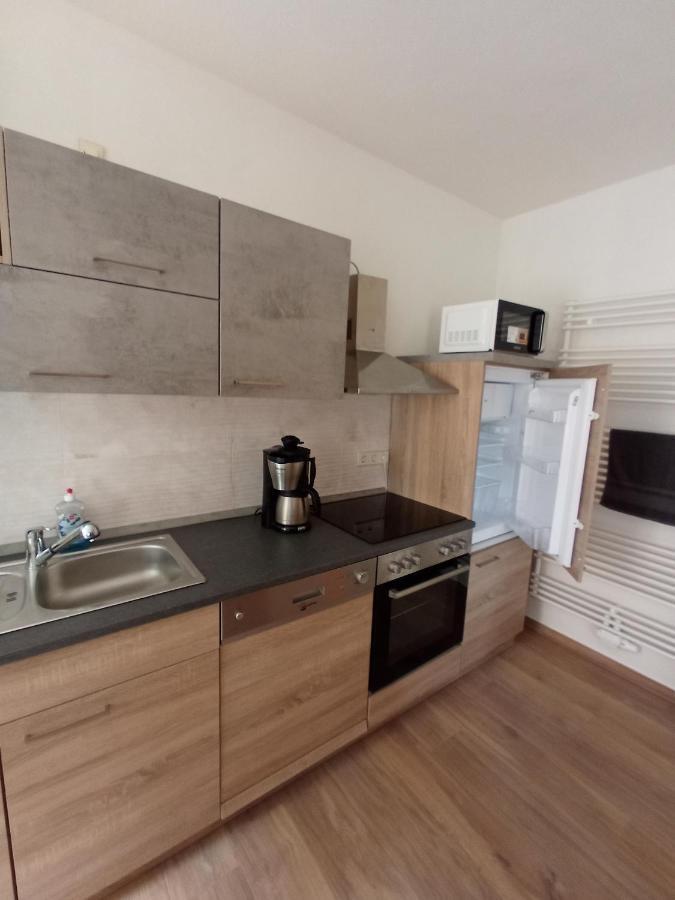 Kleine 1-Raum-Ferienwohnung Mit Hohem Komfort Teuchern Buitenkant foto